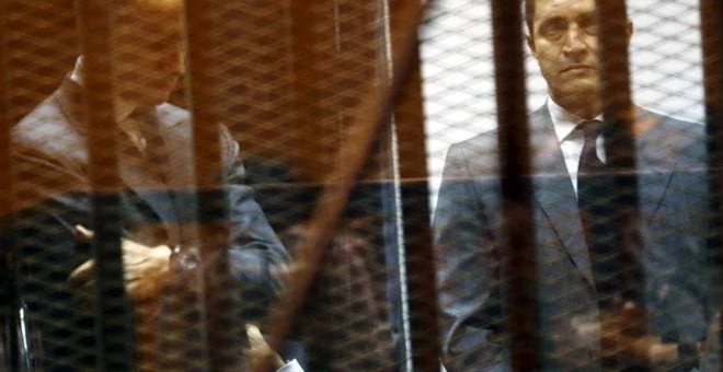 Αίγυπτος: Ελεύθεροι με περιοριστικούς όρους οι 2 γιοι του Μουμπάρακ